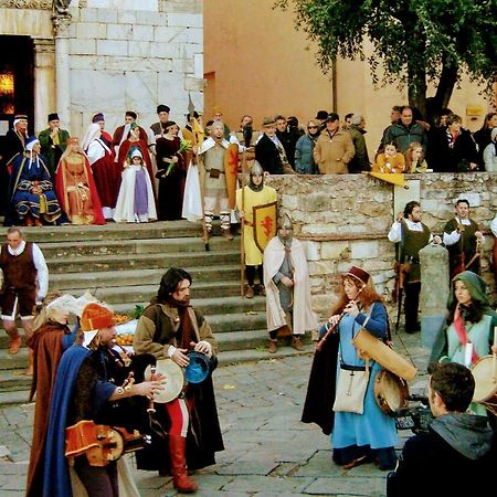 Centralissimo Nel Cuore Del Borgo Суверето Екстер'єр фото